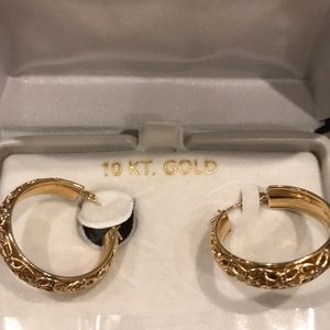 10KT Gold Hoop Earrings